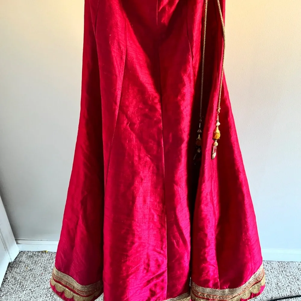 You are going to love iExcellent Indian lehenga for sale. - beautifulCombination - Picture 3 of 3